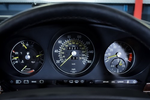 1987 Mercedes-Benz R107 560SL Te koop (foto 57 van 142)