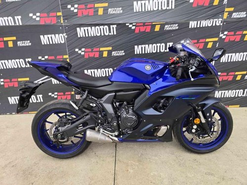 2023 Yamaha YZF R7 km 0 Nuova À venda
