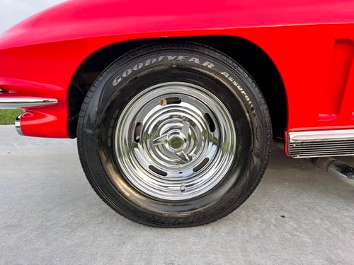 1966 Chevrolet Corvette C2 427CI ‘Big Block’ V8 with 5spd Manual For Sale (picture 12 of 66)