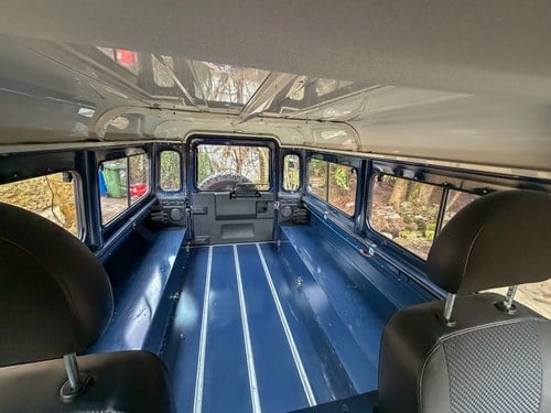 2010 Land Rover Defender 110 till salu (bild 74 av 212)