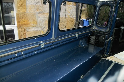 2010 Land Rover Defender 110 till salu (bild 78 av 212)