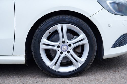 2013 Mercedes-Benz A180 BlueEfficiency Sport W176 till salu (bild 11 av 155)