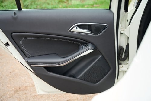 2013 Mercedes-Benz A180 BlueEfficiency Sport W176 till salu (bild 29 av 155)