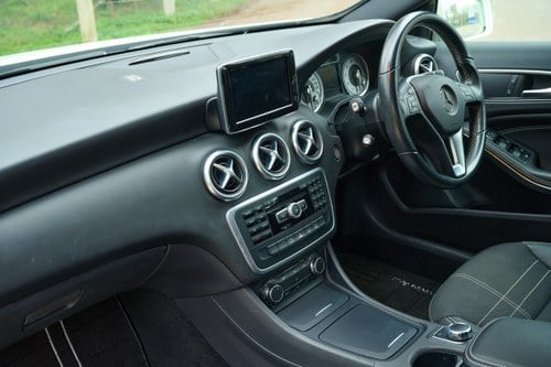 2013 Mercedes-Benz A180 BlueEfficiency Sport W176 till salu (bild 42 av 155)