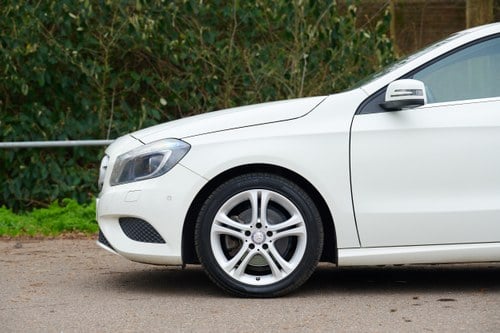 2013 Mercedes-Benz A180 BlueEfficiency Sport W176 till salu (bild 105 av 155)