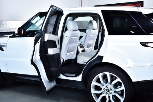 2014 Land Rover Range Rover Sport HSE 3.0L V6 Te koop (foto 45 van 102)