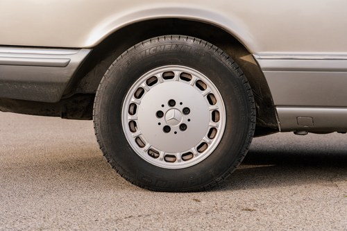 1990 Mercedes-Benz C126 560SEC à venda (imagem 12 de 177)