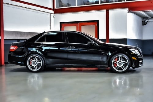 2012 Mercedes-Benz E63 AMG Sedan 5,5L V8 till salu (bild 15 av 118)