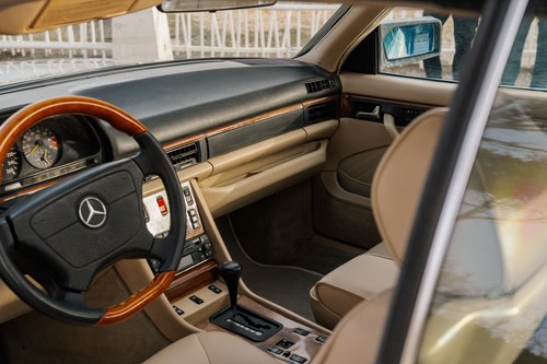 1990 Mercedes-Benz C126 560SEC à venda (imagem 32 de 177)