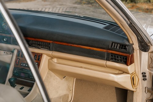 1990 Mercedes-Benz C126 560SEC à venda (imagem 46 de 177)