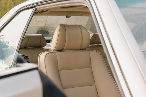 1990 Mercedes-Benz C126 560SEC à venda (imagem 48 de 177)