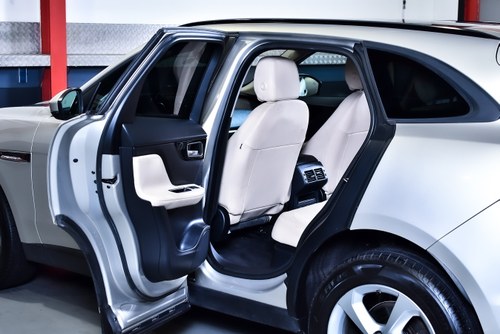 2017 Jaguar F-Pace 35t SUV Premium 3,0L V6 till salu (bild 45 av 82)