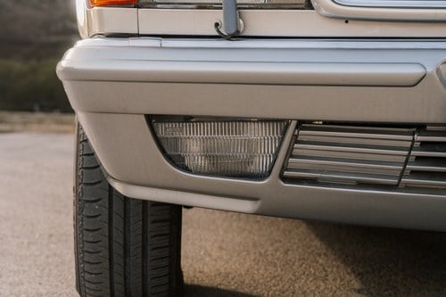 1990 Mercedes-Benz C126 560SEC à venda (imagem 75 de 177)