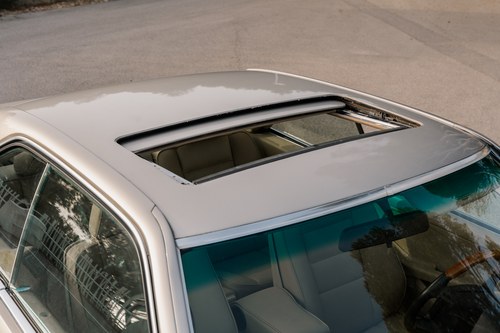 1990 Mercedes-Benz C126 560SEC à venda (imagem 81 de 177)