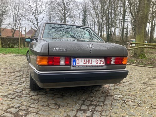 1990 Mercedes-Benz W201 190D 2L Manual till salu (bild 4 av 45)