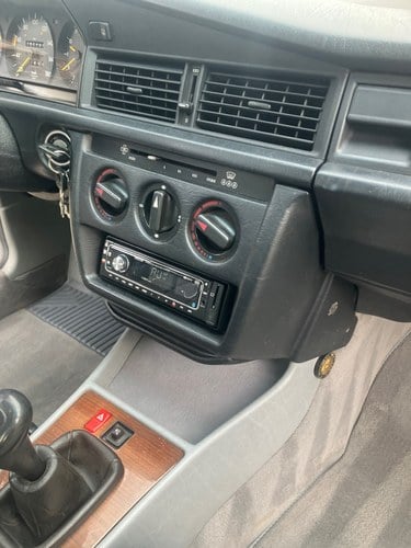 1990 Mercedes-Benz W201 190D 2L Manual till salu (bild 7 av 45)