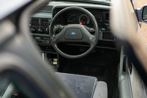 1985 Ford Escort XR3i In vendita (immagine 61 di 216)