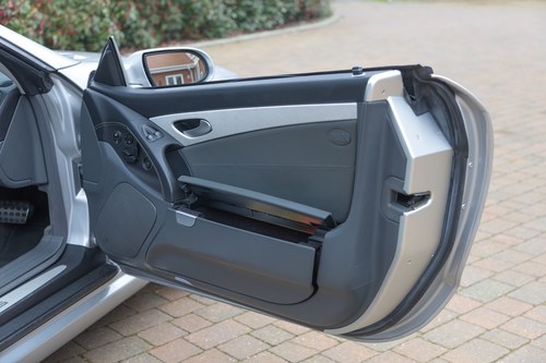 2004 Mercedes-Benz R230 SL55 AMG In vendita (immagine 98 di 214)