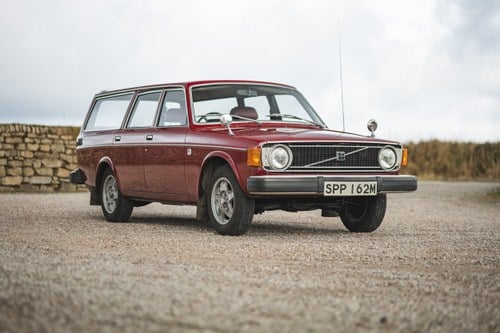 1974 Volvo 145 DL 32,650 miles from new For Sale (picture 1 of 177)