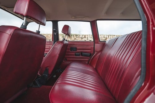 1974 Volvo 145 DL 32,650 miles from new For Sale (picture 30 of 177)