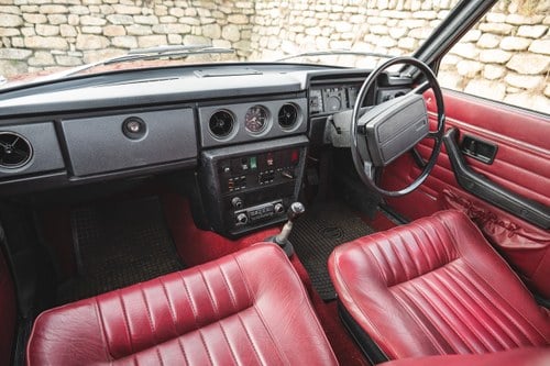 1974 Volvo 145 DL 32,650 miles from new For Sale (picture 31 of 177)