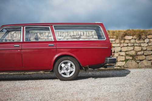 1974 Volvo 145 DL 32,650 miles from new For Sale (picture 100 of 177)