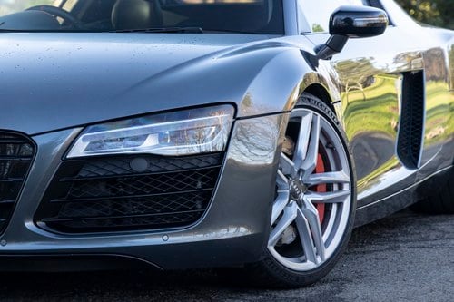 2013 Audi R8 Type 42 4.2L V8 FSI Quattro Coupe till salu (bild 62 av 93)