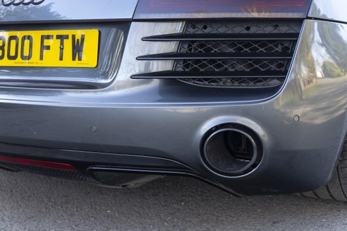 2013 Audi R8 Type 42 4.2L V8 FSI Quattro Coupe till salu (bild 63 av 93)