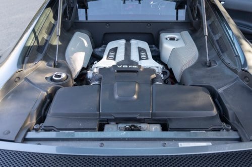 2013 Audi R8 Type 42 4.2L V8 FSI Quattro Coupe till salu (bild 77 av 93)