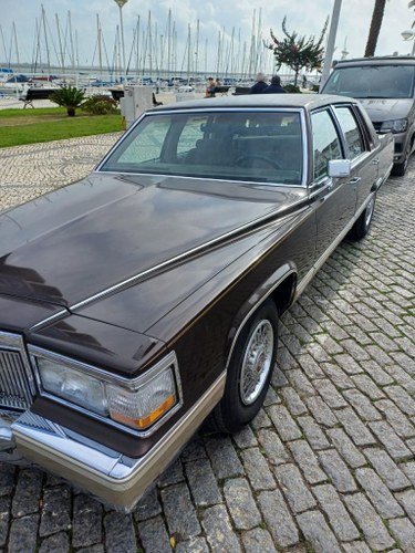 1990 CADILLAC Fleetwood Brougham Till salu