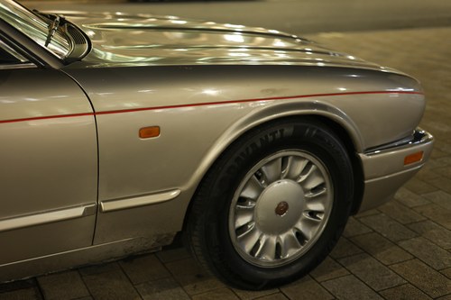 1995 Daimler X305 Double Six LWB Te koop (foto 205 van 235)