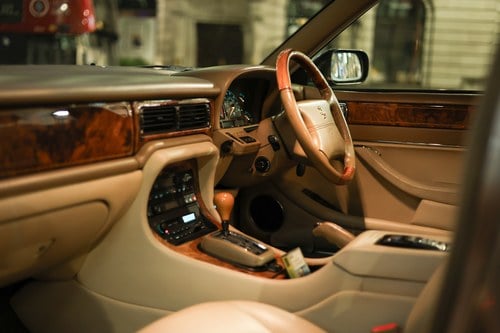 1995 Daimler X305 Double Six LWB Te koop (foto 65 van 235)