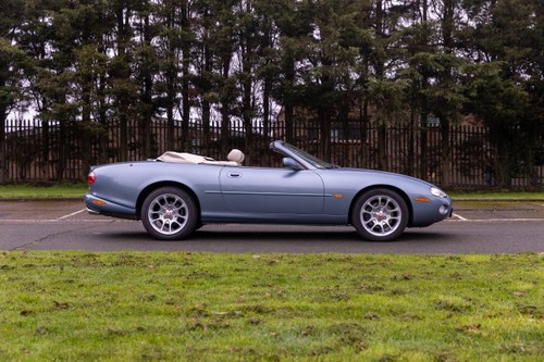2001 Jaguar XKR Convertible (X100) For Sale (picture 5 of 244)
