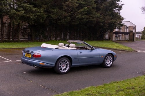 2001 Jaguar XKR Convertible (X100) For Sale (picture 15 of 244)