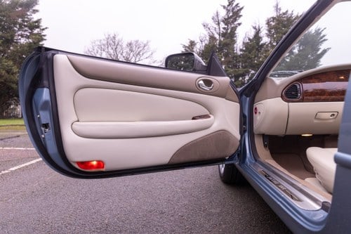 2001 Jaguar XKR Convertible (X100) For Sale (picture 51 of 244)