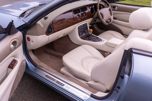 2001 Jaguar XKR Convertible (X100) For Sale (picture 54 of 244)