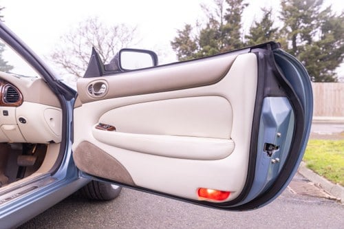 2001 Jaguar XKR Convertible (X100) For Sale (picture 82 of 244)