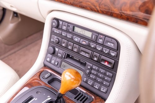 2001 Jaguar XKR Convertible (X100) For Sale (picture 101 of 244)