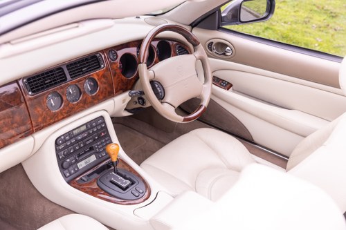 2001 Jaguar XKR Convertible (X100) For Sale (picture 111 of 244)