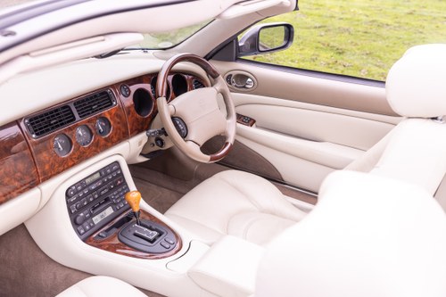2001 Jaguar XKR Convertible (X100) For Sale (picture 112 of 244)