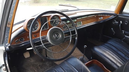 1964 MERCEDES 220 SE coupé A vendre