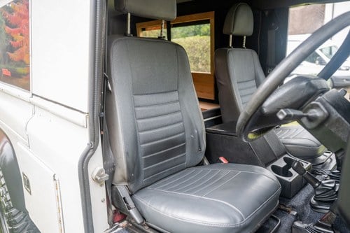 2008 Land Rover Defender 110 In vendita (immagine 35 di 200)