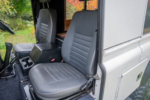 2008 Land Rover Defender 110 In vendita (immagine 5 di 200)