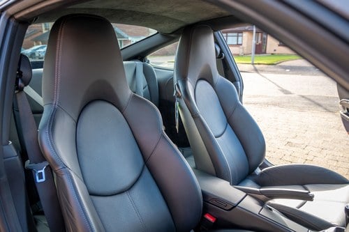 2005 Porsche 997.1 911 Carrera 2 3.8S Manual Te koop (foto 4 van 202)