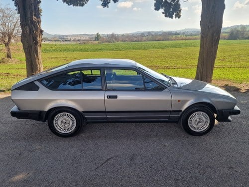 1985 Alfa Romeo Alfetta GTV 2.0 till salu (bild 14 av 95)