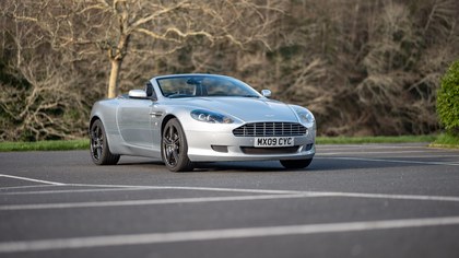 Aston Martin DB9 Volante