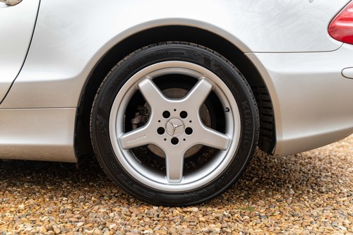 2004 Mercedes-Benz R230 SL500 à venda (imagem 24 de 108)