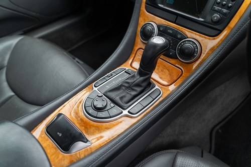 2004 Mercedes-Benz R230 SL500 à venda (imagem 31 de 108)