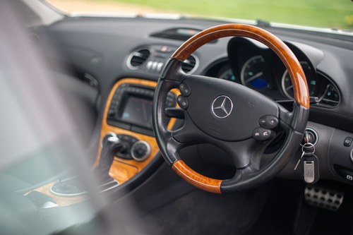 2004 Mercedes-Benz R230 SL500 à venda (imagem 46 de 108)