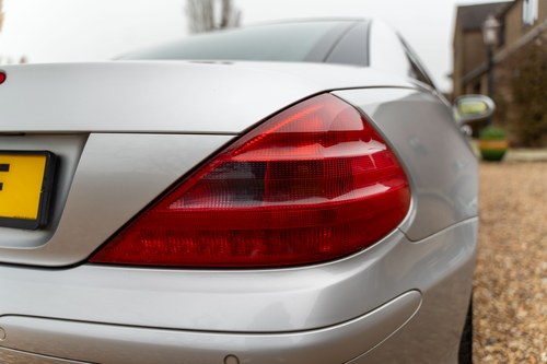 2004 Mercedes-Benz R230 SL500 à venda (imagem 64 de 108)